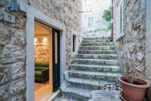 The Old Well Apartment located at Za Rupama 9 in Dubrovnik's Old Town.