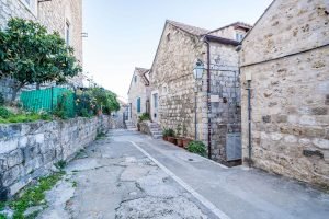 The Old Well Apartment located at Za Rupama 9 in Dubrovnik's Old Town.